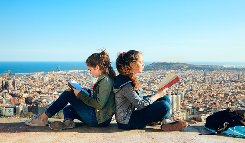 Two young woman studying in Barcelona