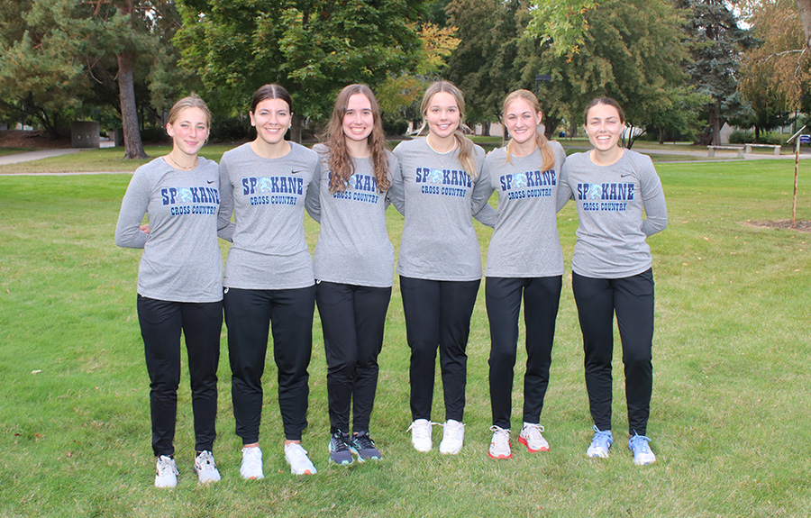 The Sasquatch Women's Cross Country team