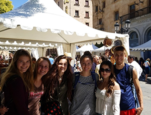 Group Photo of the Salamanca Study abrouad students form Summer 2018