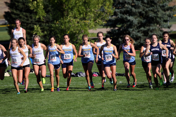 Women running during cross country event